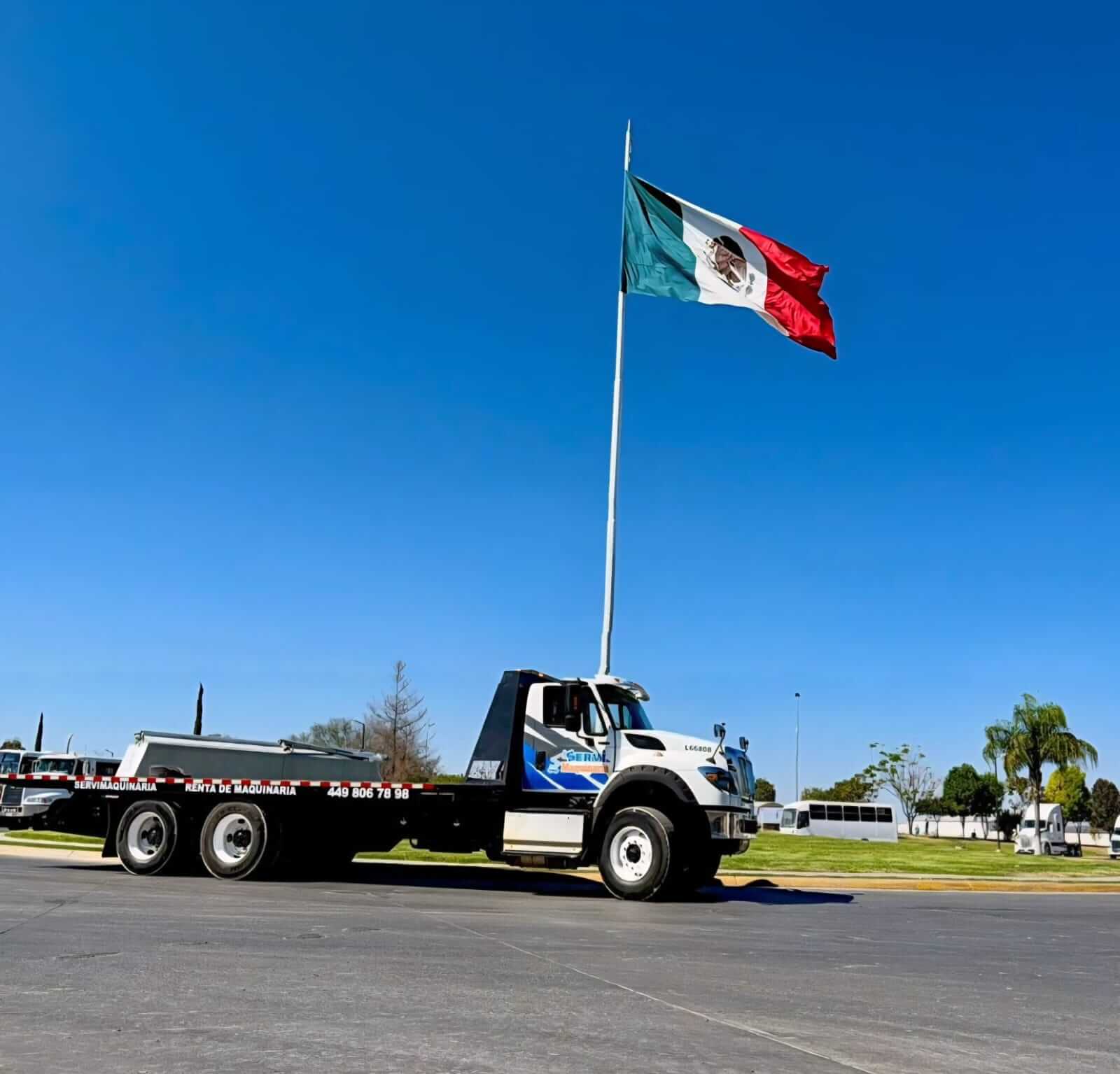 Equipo ServiMaquinaria